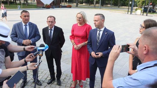 Konferencja prasowa posłów PiS