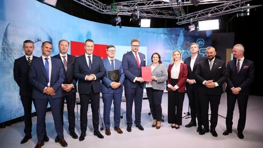 Podpisanie umowy Wirtualne Muzeum Książąt Lubomirskich 