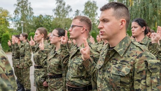 Ślubowanie nowych funkcjonariuszy NOSG