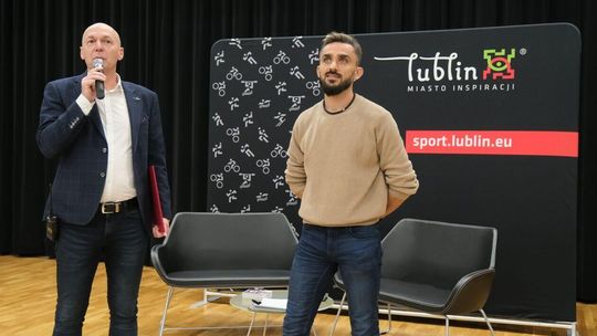 Utytułowany biegacz Adam Kszczot w Lublinie: spotkanie w SP 58 i trening w Parku Ludowym