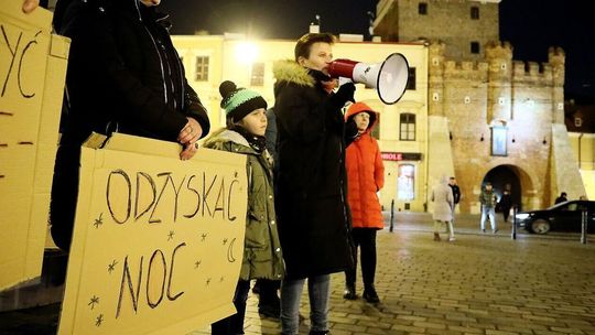 Marsz przeciwko przemocy wobec kobiet „Odzyskać Noc”