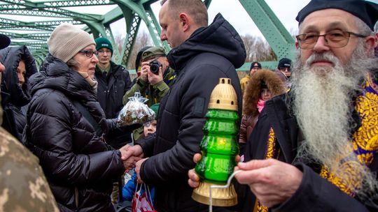 Betlejemskie Światło Pokoju przekazane na Ukrainę