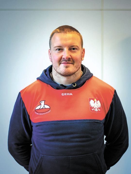 16 Grzegorz Szczepański