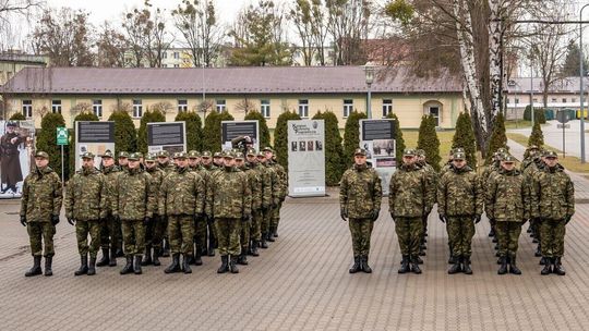 Ślubowanie nowych funkcjonariuszy NOSG