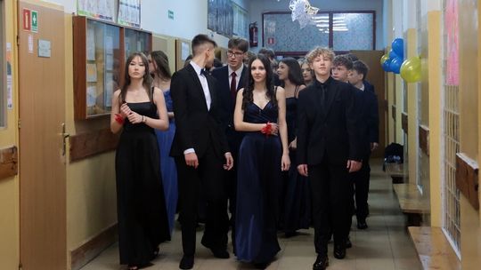 Bal 8 klas w szkole podstawowej numer 43 