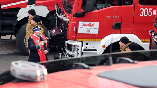Przekazanie nowych wozów strażackich w Kraśniku.