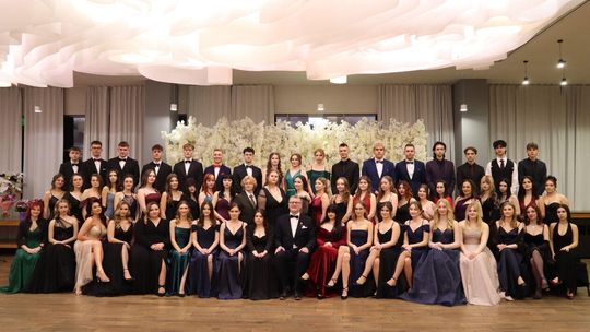 Studniówka VIII LO im. Zofii Nałkowskiej w Lublinie Studniówka VIII LO im. Zofii Nałkowskiej w Lublinie