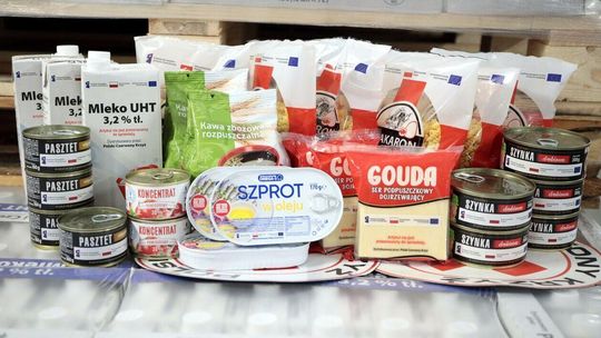 Transport z lubelskiego PCK dla wsi Rogów w gminie Grabowiec Transport z lubelskiego PCK dla wsi Rogów w gminie Grabowiec