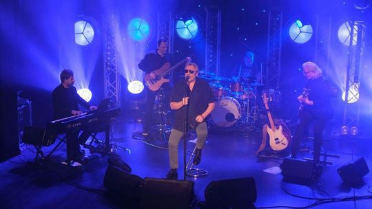 55 lat na scenie. Koncert Krzysztofa Cugowskiego z Zespołem Mistrzów w Teatrze Starym