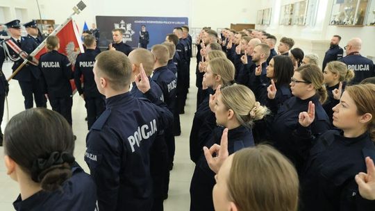 Ślubowanie nowych funkcjonariuszy policji