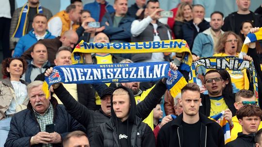 Kibice z Lublina się nie zatrzymują stadion wyprzedany Motor wygrany