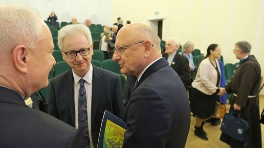 Sesja na KUL w 20 rocznicę śmierci papieża Jana Pawła II Sesja na KUL w 20 rocznicę śmierci papieża Jana Pawła II