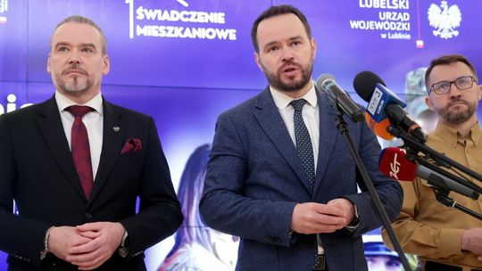Konferencja prasowa wojewody o służbach mundurowych. Konferencja prasowa wojewody o służbach mundurowych.