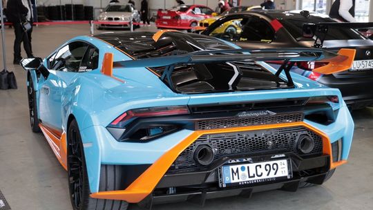 Jest głośno i z przepychem. Trwa Motosession. Jest głośno i z przepychem. Trwa Motosession.