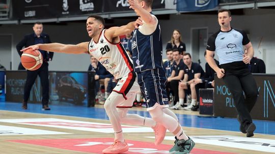 W Wielką Sobotę Start grał z Dzikami