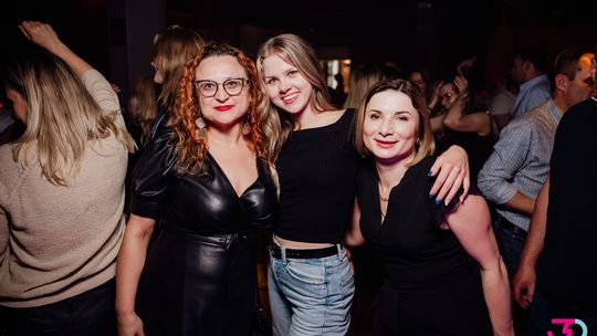 Piątkowy melanż w klubie 30 Piątkowy melanż w klubie 30