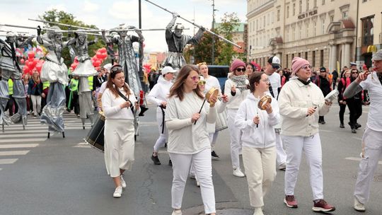 Studencki korowód przeszedł przez miasto.