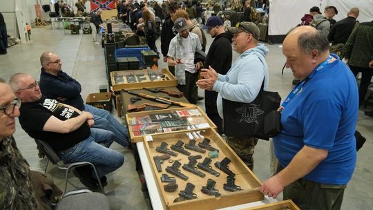 Zlot miłośników militariów w Targach Lublin
