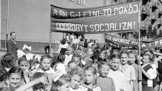 Jak kiedyś obchodzono Dzień Dziecka