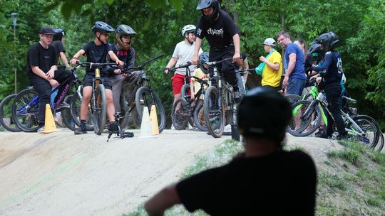 Festyn rodzinny w parku ludowym.