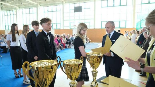 Nagrody dla najlepszych 228 uczniów 