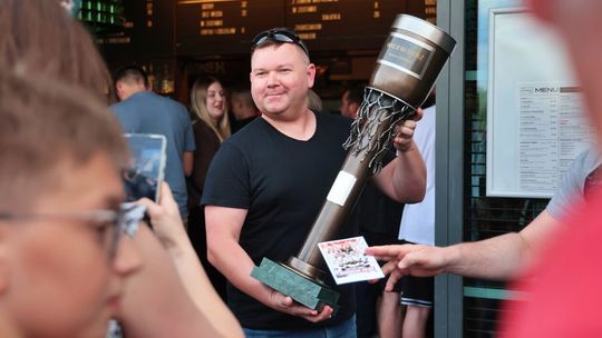 Koszykarze PGE Startu Lublin spotkali się z kibicami w Perłowej. Koszykarze PGE Startu Lublin spotkali się z kibicami w Perłowej.