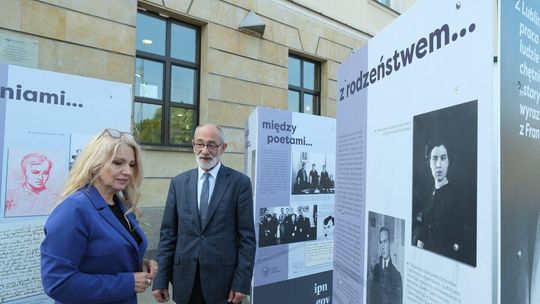 Obchody rocznicy bombardowania Lublina - uroczystość przy pomniku Józefa Czechowicza