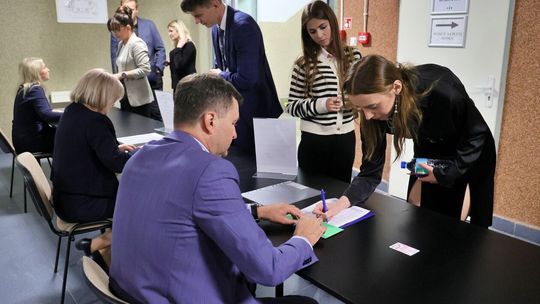 Egzamin radcowski w hali Globus