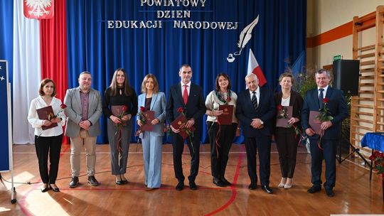 Nagrodzeni nauczyciele ze szkół powiatu krasnostawskiego