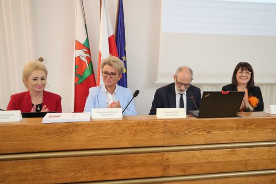 Rada miasta i medal dla Leszka Daniewskiego.