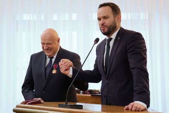 Rada miasta i medal dla Leszka Daniewskiego.