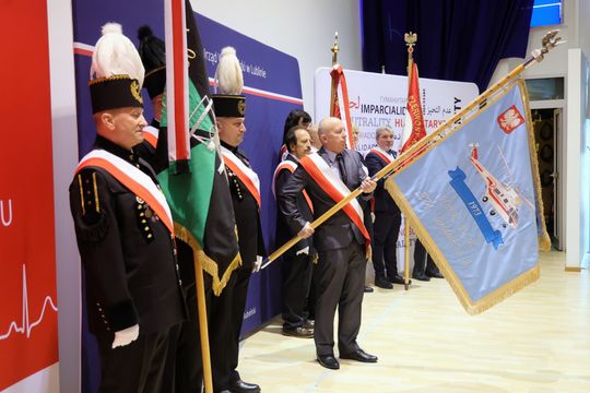 Odznaczenia i medale dla honorowych dawców krwi.