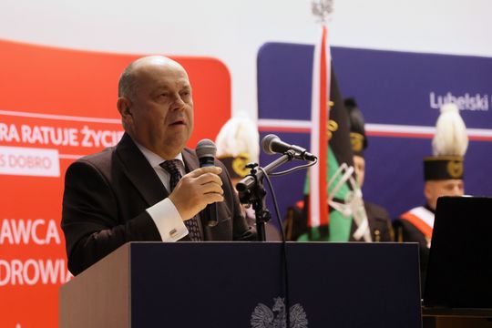 Odznaczenia i medale dla honorowych dawców krwi.