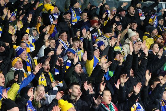 Pełny stadion na meczu Motoru z Legią.