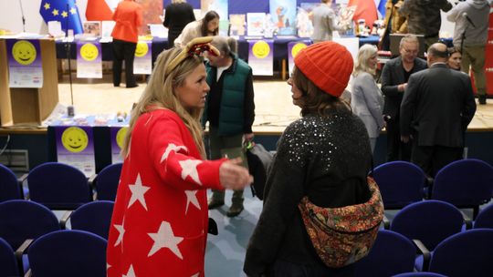 Pomóż Dzieciom Przetrwać Zimę - aukcja w Lubelskim Urzędzie Wojewódzkim. Pomóż Dzieciom Przetrwać Zimę - aukcja w Lubelskim Urzędzie Wojewódzkim.