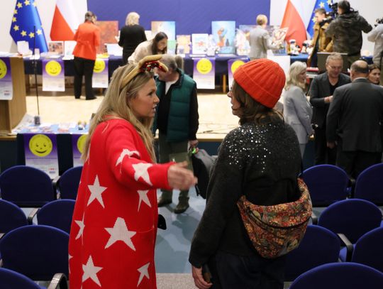 Pomóż Dzieciom Przetrwać Zimę - aukcja w Lubelskim Urzędzie Wojewódzkim. Pomóż Dzieciom Przetrwać Zimę - aukcja w Lubelskim Urzędzie Wojewódzkim.