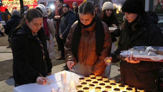 Kolędy i życzenia na placu. Wigilia Miejska w Puławach