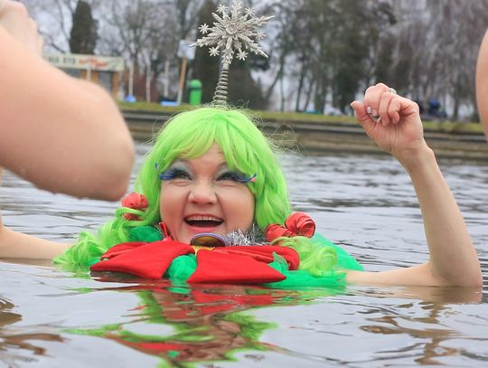 Przedświąteczne morsowanie w Zalewie Zemborzyckim