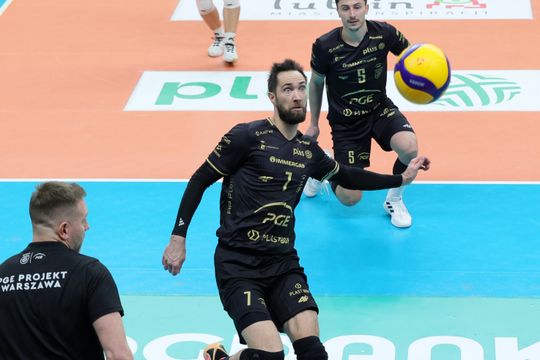 Luk Bogdanka pewnie pokonuje Projekt Warszawa.