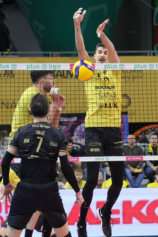 Luk Bogdanka pewnie pokonuje Projekt Warszawa.