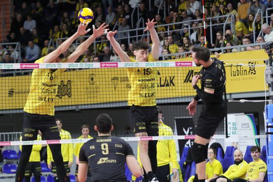 Luk Bogdanka pewnie pokonuje Projekt Warszawa. Luk Bogdanka pewnie pokonuje Projekt Warszawa.