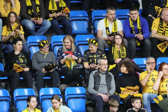 Święta nie święta na mecz Luk Bogdanki trzeba pójść. 