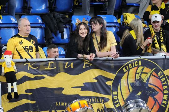 Święta nie święta na mecz Luk Bogdanki trzeba pójść. 