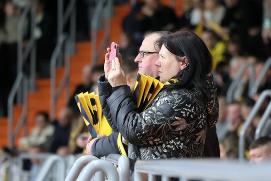 Święta nie święta na mecz Luk Bogdanki trzeba pójść. 