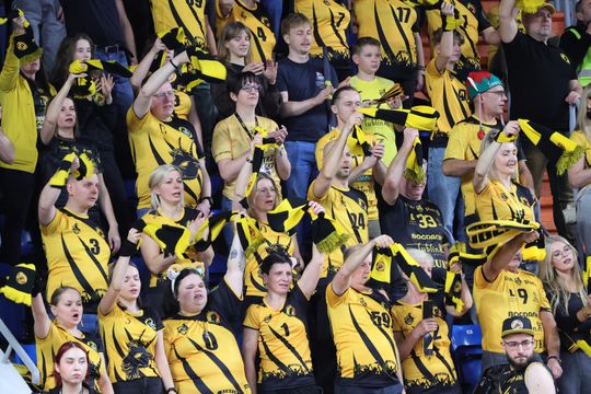 Święta nie święta na mecz Luk Bogdanki trzeba pójść. 