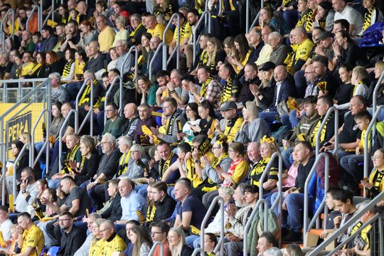 Święta nie święta na mecz Luk Bogdanki trzeba pójść. 