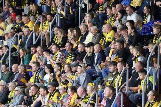 Święta nie święta na mecz Luk Bogdanki trzeba pójść. 