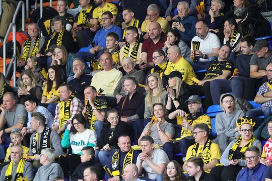 Święta nie święta na mecz Luk Bogdanki trzeba pójść. 