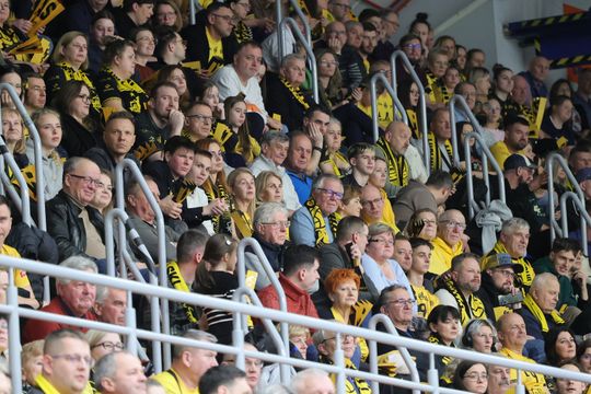 Święta nie święta na mecz Luk Bogdanki trzeba pójść. 