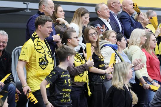 Święta nie święta na mecz Luk Bogdanki trzeba pójść. 